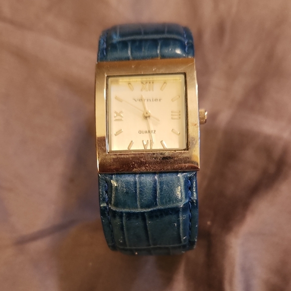 Vernier Accessories - Vernier Women's Blue Leather Strap Watch